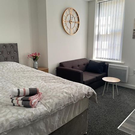 Bv Comfy Budget Studio At Quebec Street Bradford Bradford  Exteriör bild